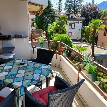 Opal Apartment *